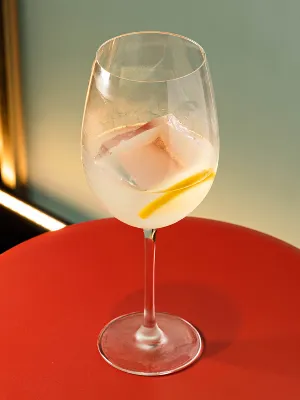 Yuzu Sake Spritz