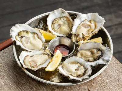 Freshly Shucked Oysters (6 pcs)
