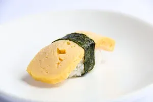 Egg Omelette/Tamago Sushi (2pcs)