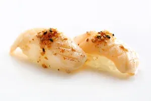 Mekajiki with Sesame Dressing (2pcs)