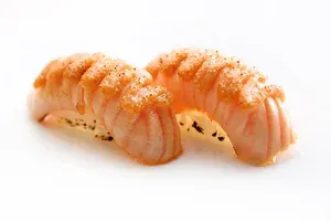 Salmon with Mentai Sauce (2pcs)