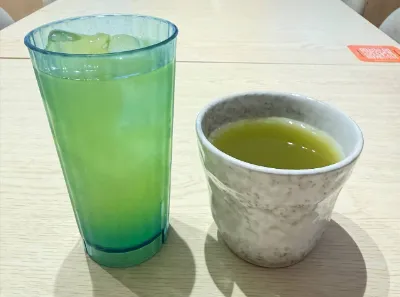 Ice / Hot Green Tea