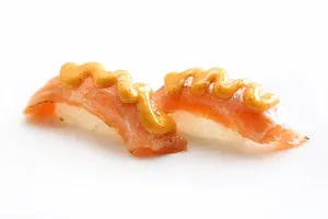 Spicy Salmon Belly (2pcs)